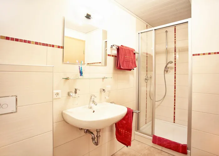 Zum Loewen In Wilflingen Fogadó *